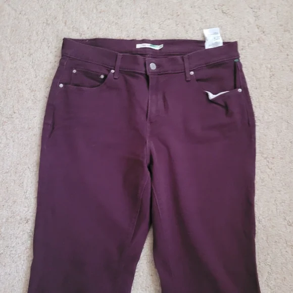 Levi's 505 Straight Leg Jeans in Deep Burgundy - Picture 4 of 7